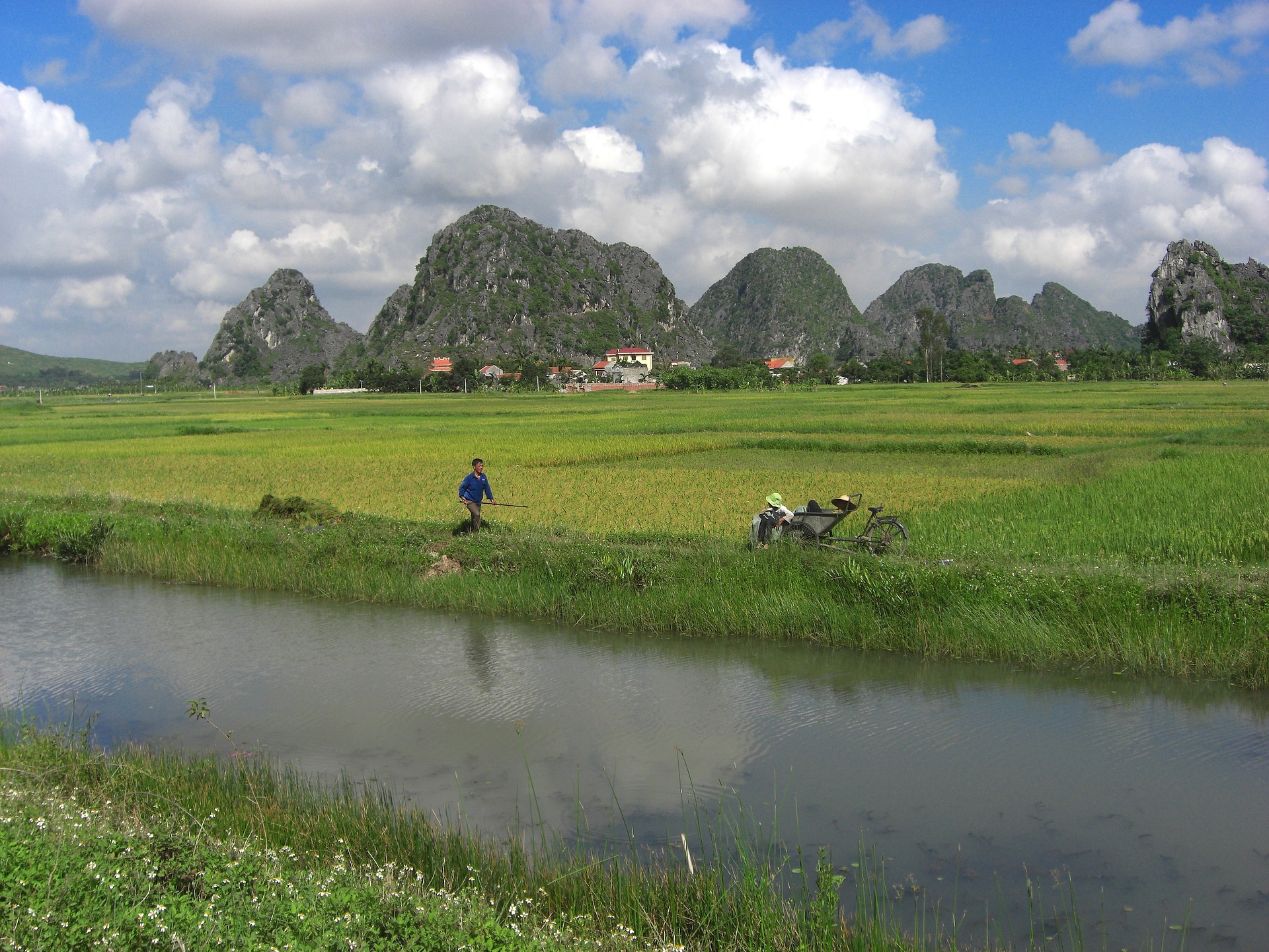 mountain people downstream vietnam 1920